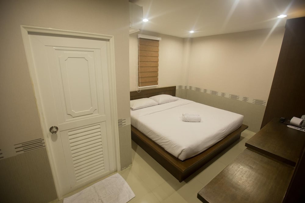 The Sleep Phang Nga