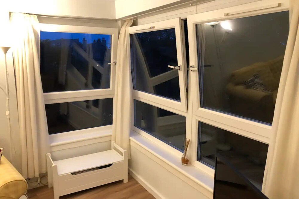 Inviting 1BD Flat in Edinburgh view 5