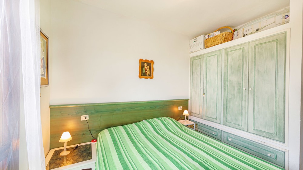 Casa Girgolu view 3