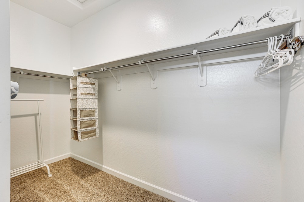 10 Mi to Dtwn Phoenix: Updated Home