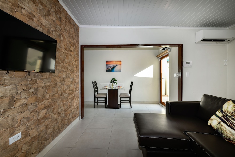 New! Apartment Ocean View With Amazing Sunsets! view 5