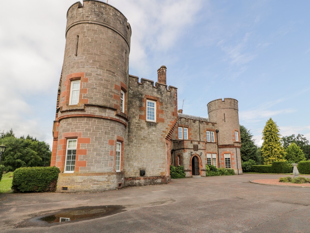 Auchentroig House