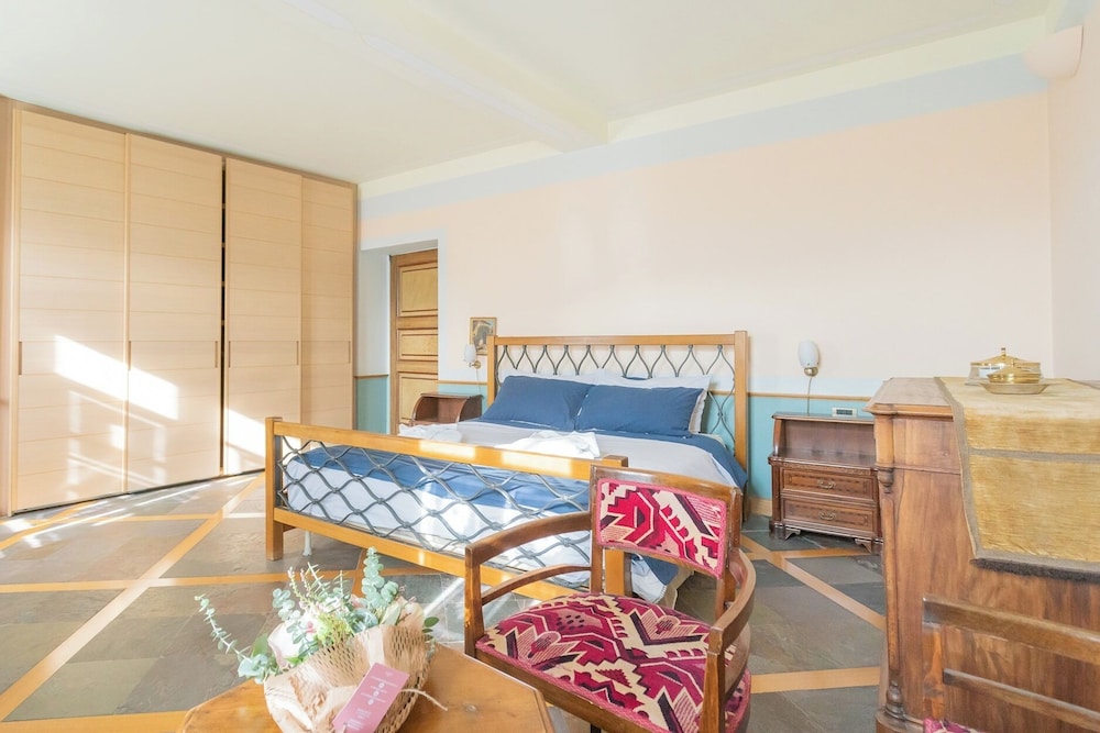 Villa Torre di Palanzo With Magnificent View by Rent all Como