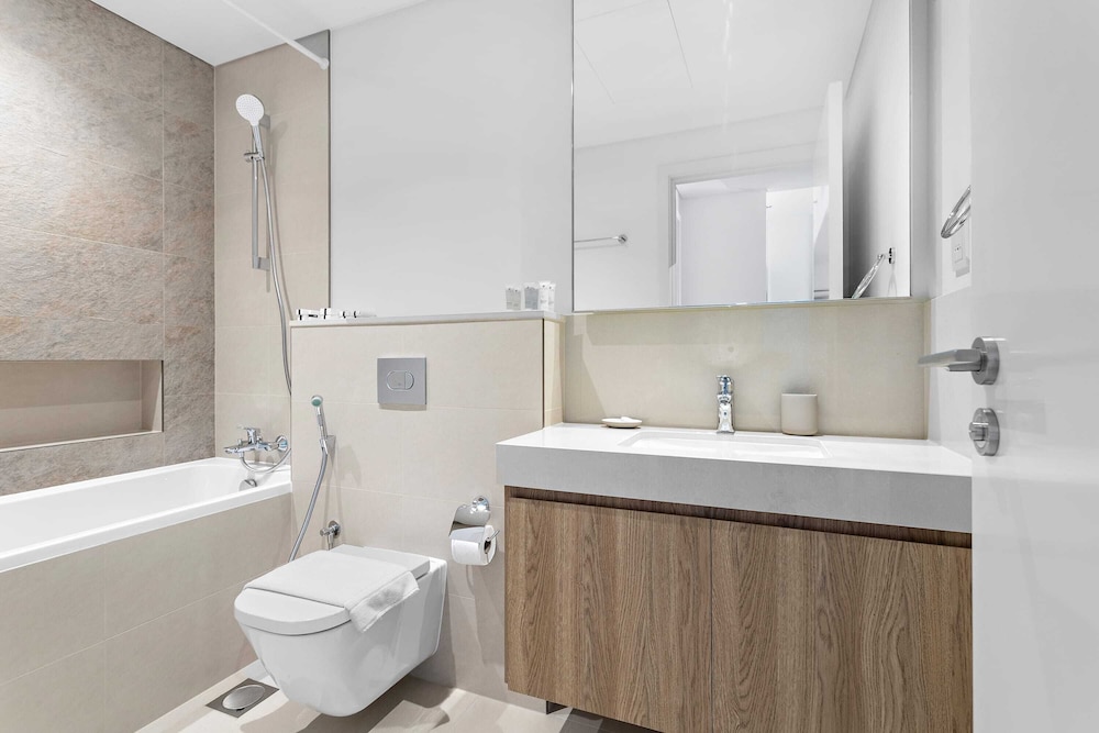 Silkhaus Lavish 1bdr in New Tower Pool Gym