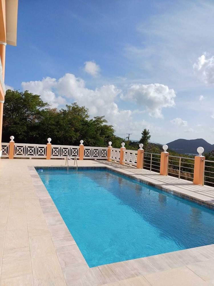 Belle View Royal Villa