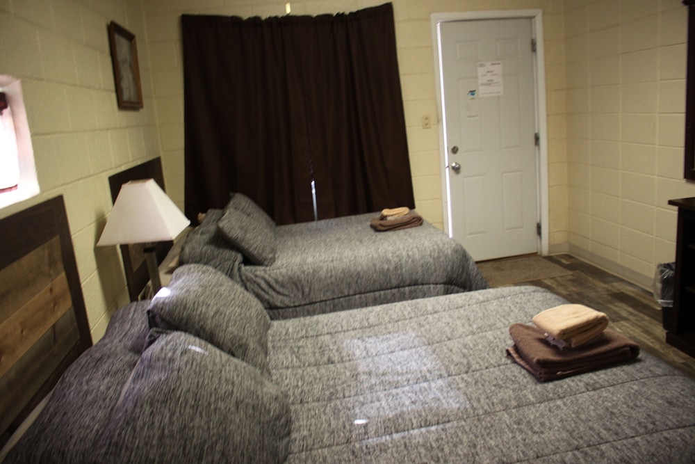 Dighton Inn