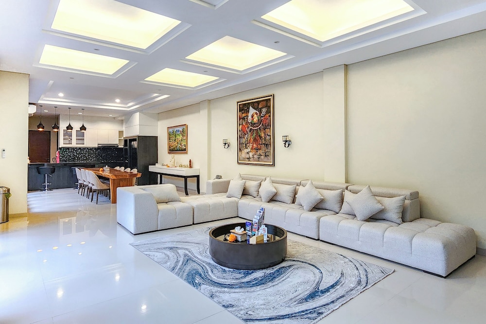 Villa Ellyne Canggu by Nagisa Bali
