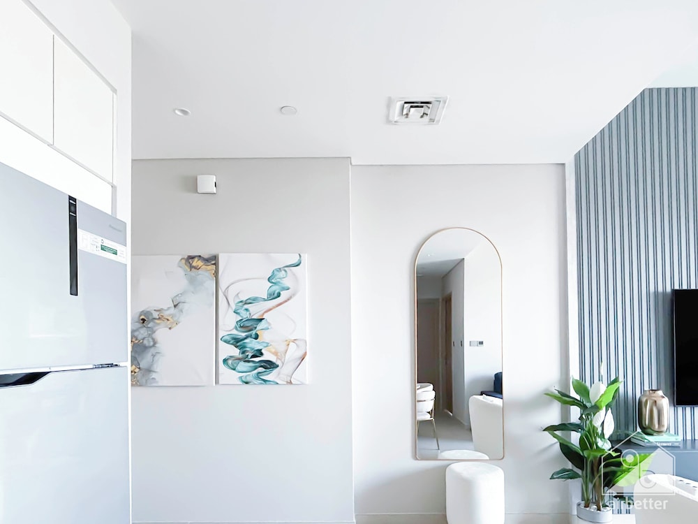 Luxurious Burj Royale One-bedroom & City Views