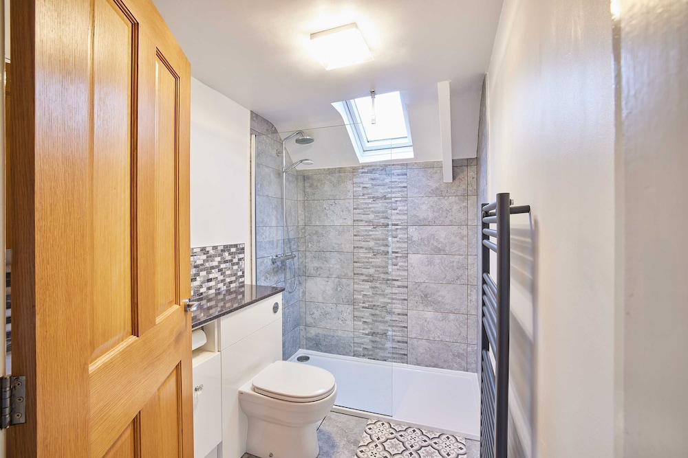 Host Stay Anvil Cottage