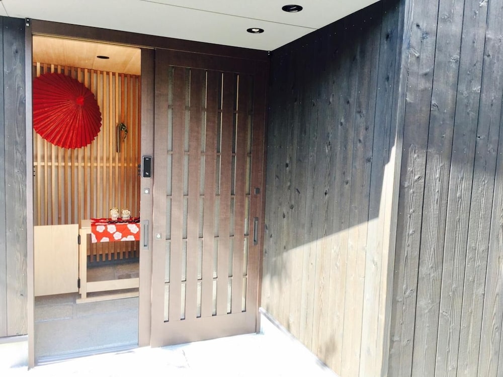 Maruya Guest House Hakubaicho view 3