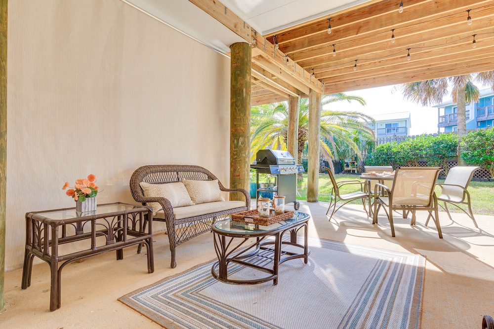 Updated Dauphin Island Condo w/ Pool & Gulf Views!