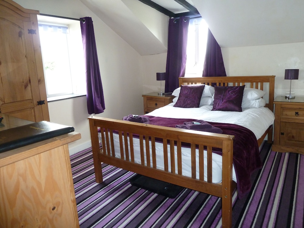 Mid Wales Inn