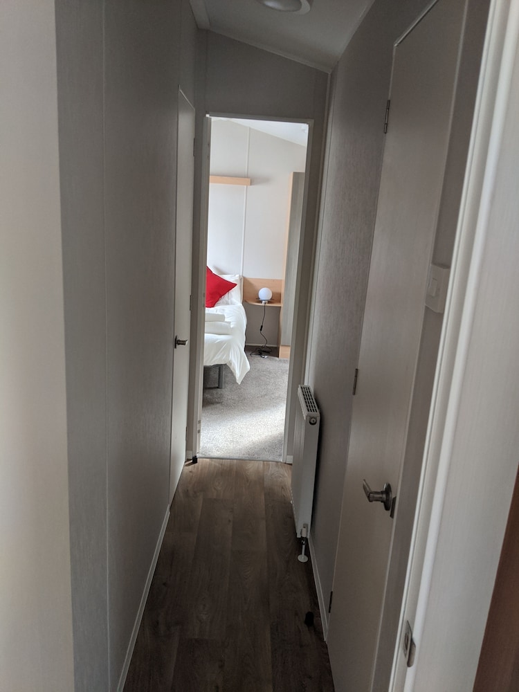 Caravan Nearby Hastings, Coghurst Hall Park view 5