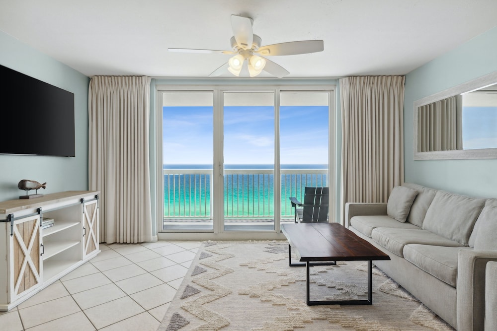 Pelican Beach Resort by Panhandle Getaways
