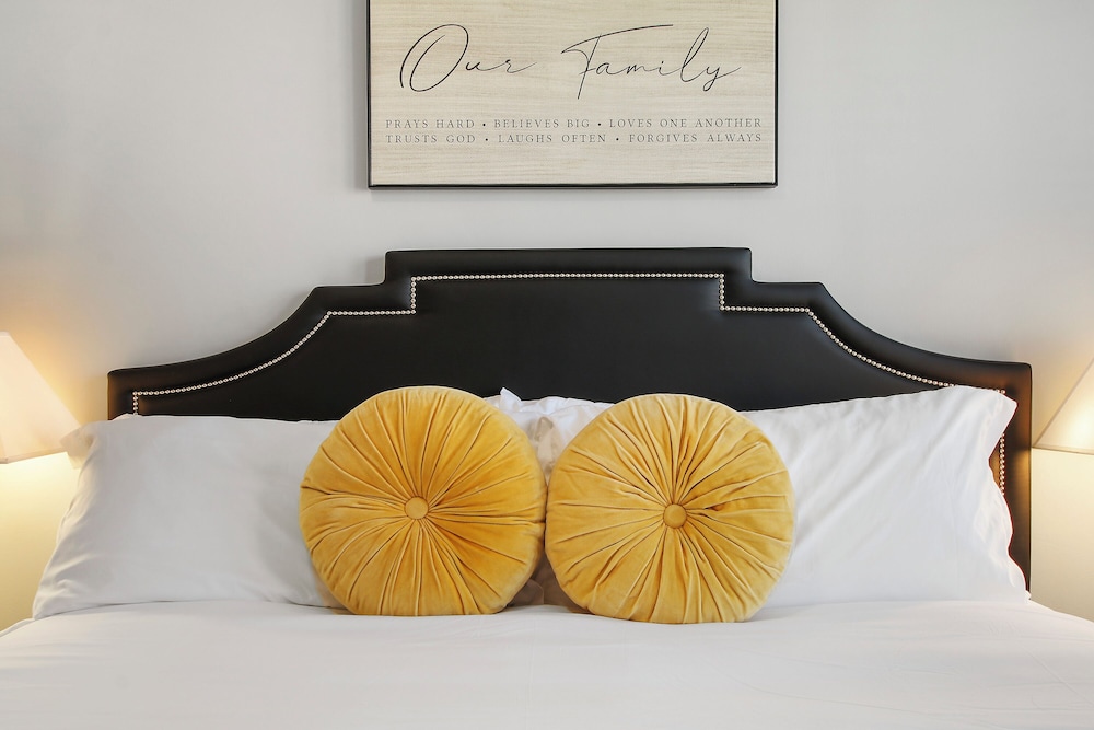 Comfy 2BR - Sunnyside 2F