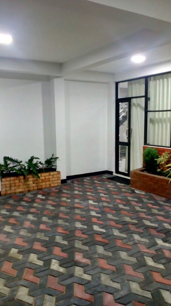 Luxury House in Colombo Sri Lanka view 5