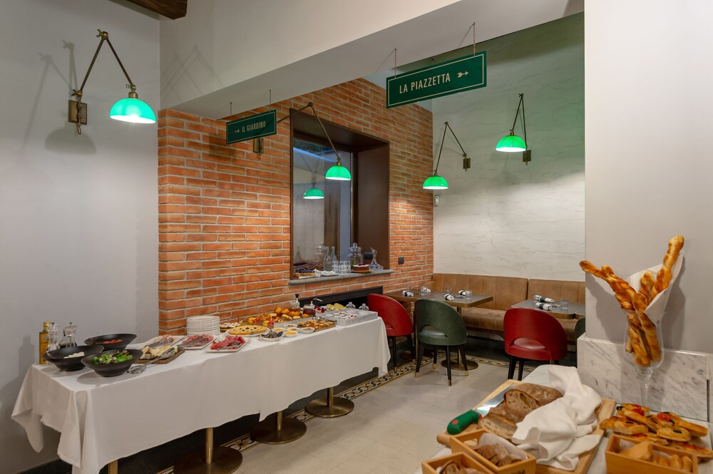 Passpartout Boutique Palace