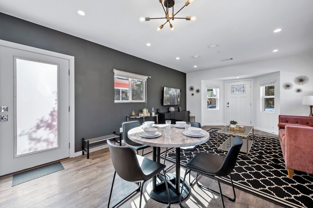The Gower Street Bungalows by AvantStay