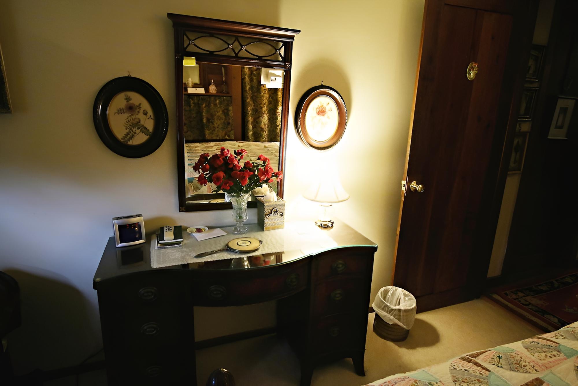 The Ebenezer House Bed & Breakfast