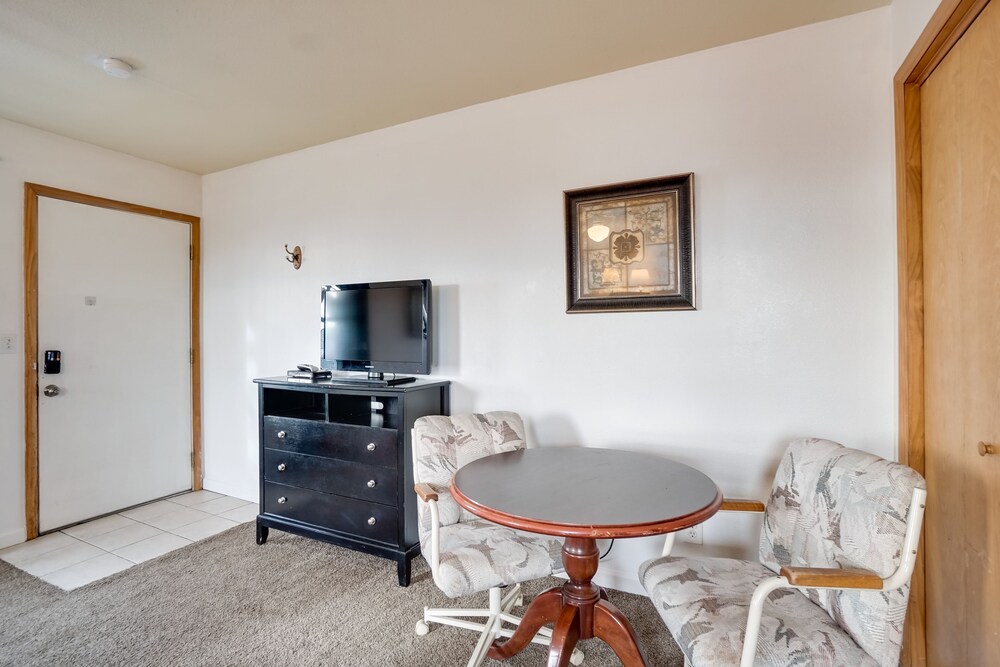 Loveland Vacation Rental Near Downtown!, photo 4