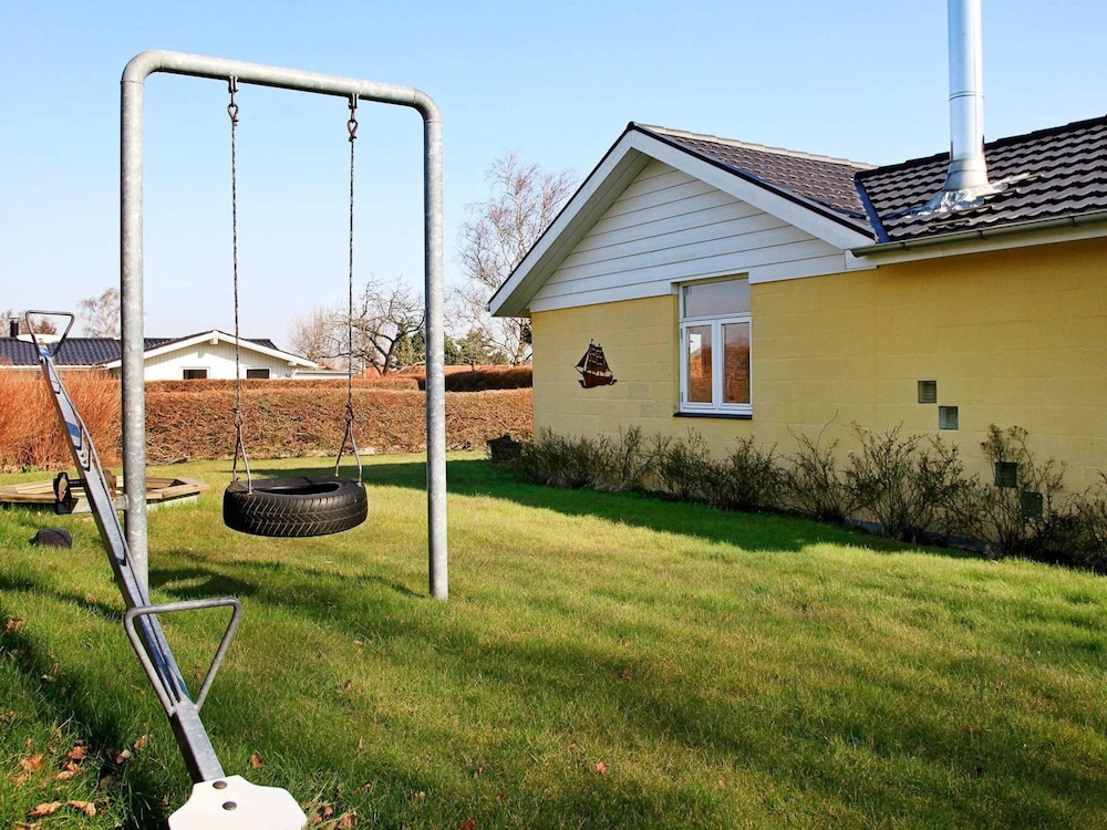 Quaint Holiday Home in Hejls near Sea view 3