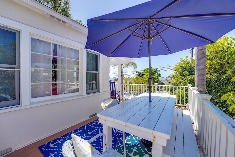 Coral Cottage