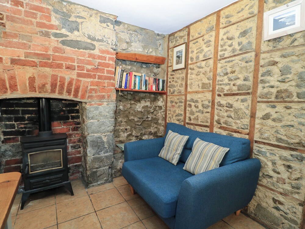 Rona Cottage
