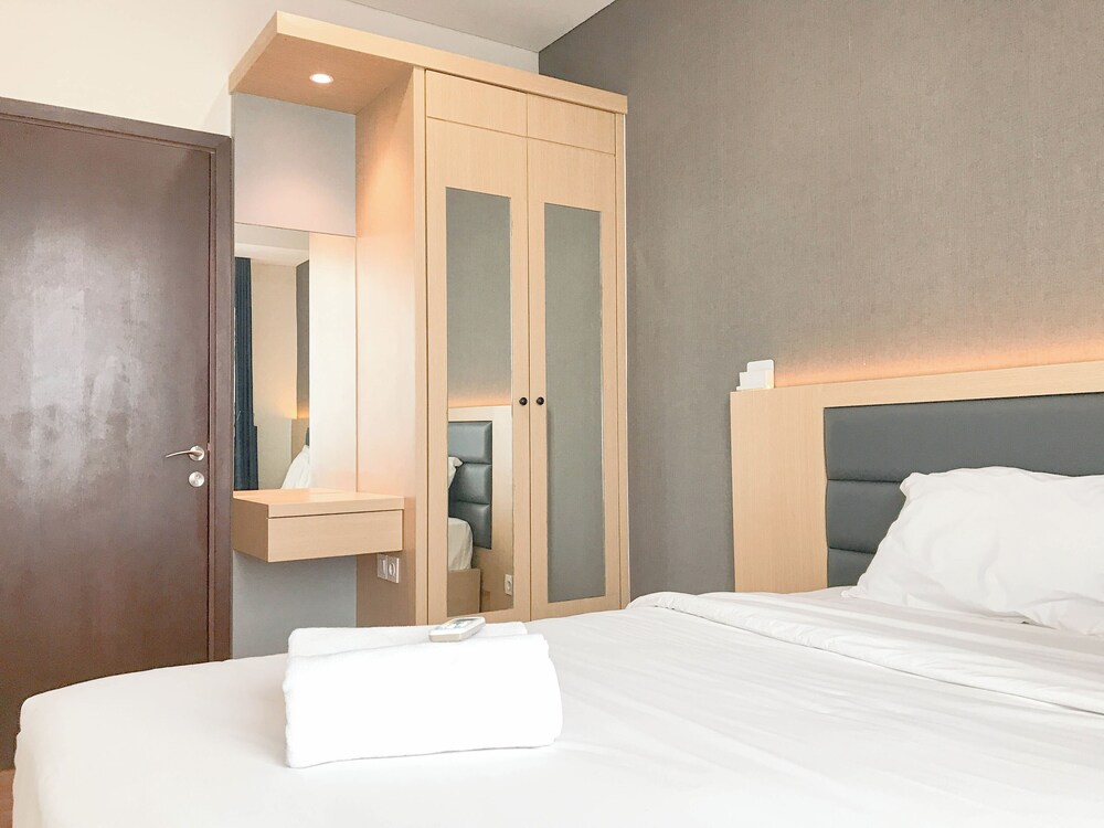 Good Deals And Relaxing 2Br At Grand Sungkono Lagoon Apartment