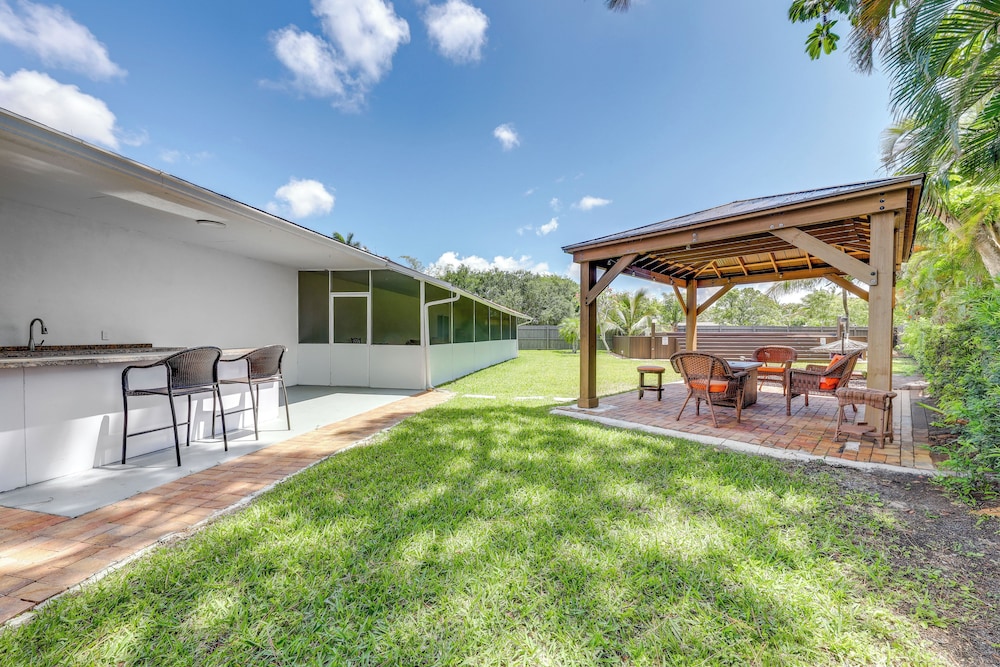 Delray Beach Home w/ Pool ~ 4 Mi to Beach!