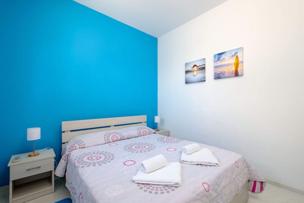 Anonymous - 2BR - 2Floors - Central view 5