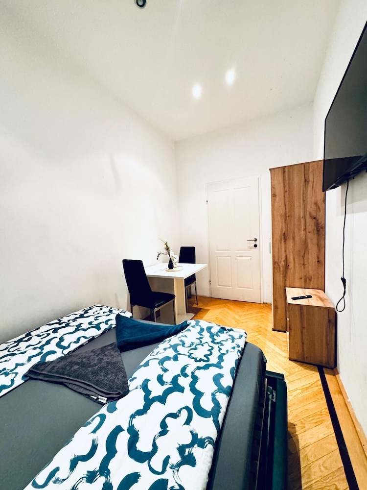 Perfect 7BR Stay Near Hauptbahnhof