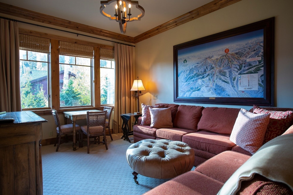 Grand Lodge - Penthouse #406 - Ski-in/out 5 Bedroom Condo