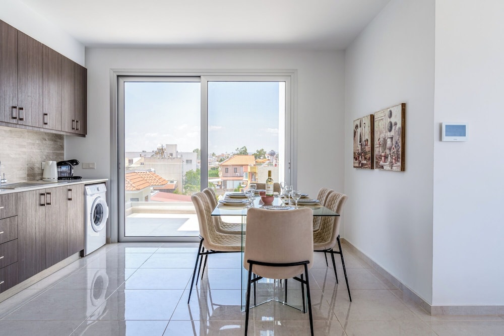 Harmonia 2-BR Apt W Pool in Livadia