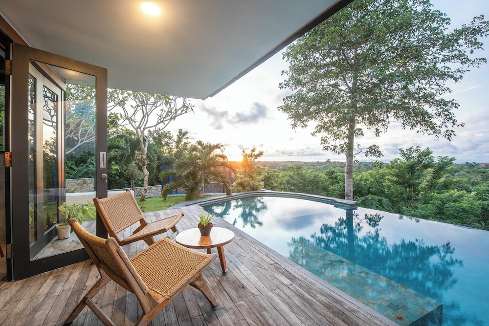 Stunning 6BR Villa 5 Mins to Bingin