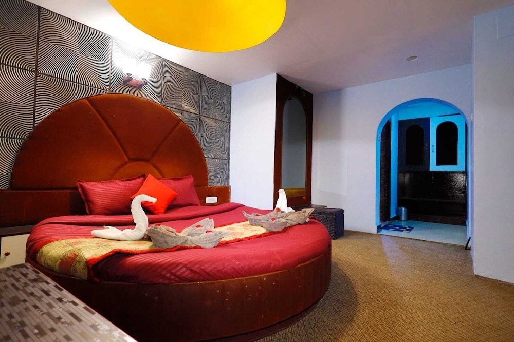 Hotel Sapphire Paradise