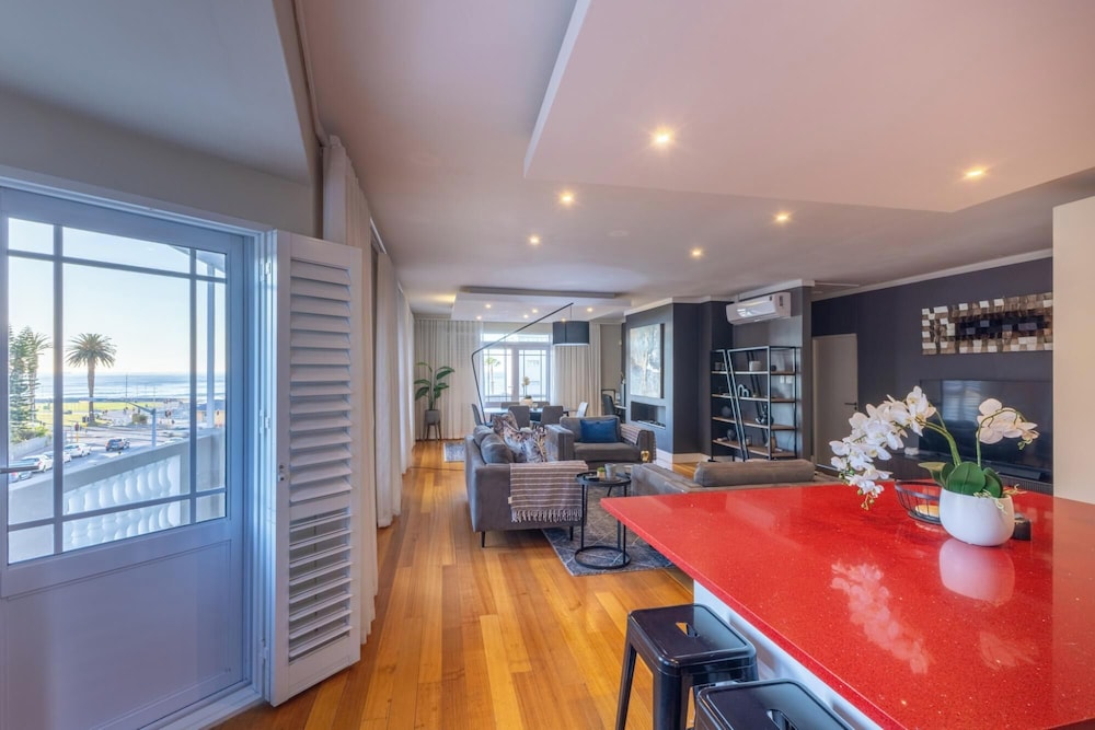 Sea Point View 3bed Apartment Cornerstone Place
