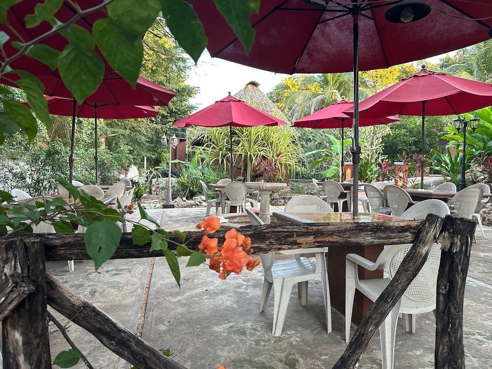 The Pickled Onion B&B and Restaurant Uxmal