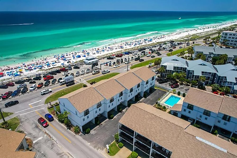Costa Vista Townhouse #9
