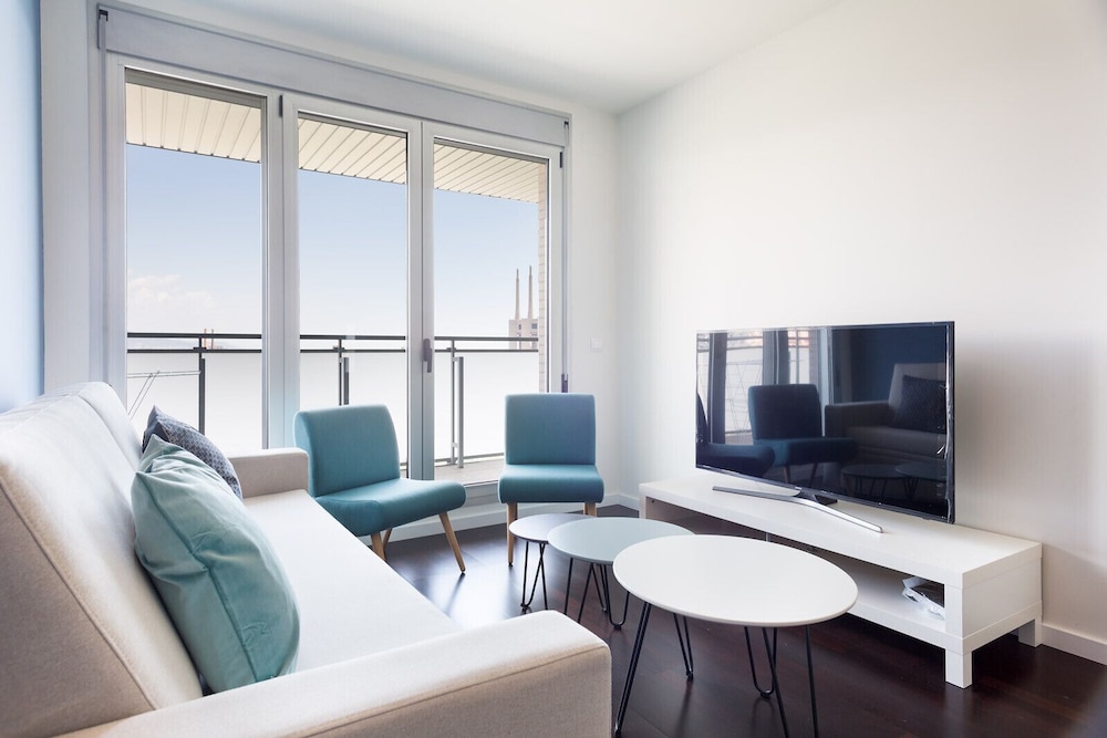 Port Forum Apartments By Olala Homes