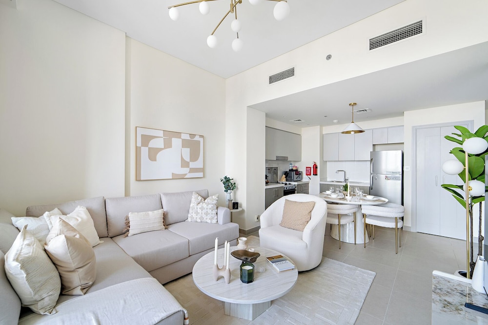 1BR 3802 Forte Tower 2