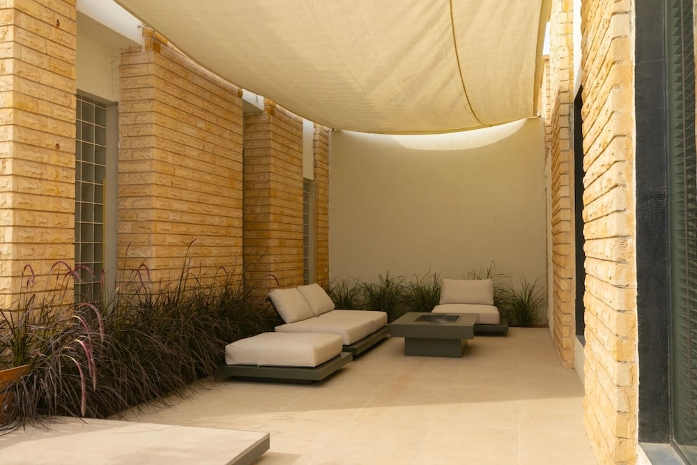 Portal Chalets With Private Pool-AlRawda