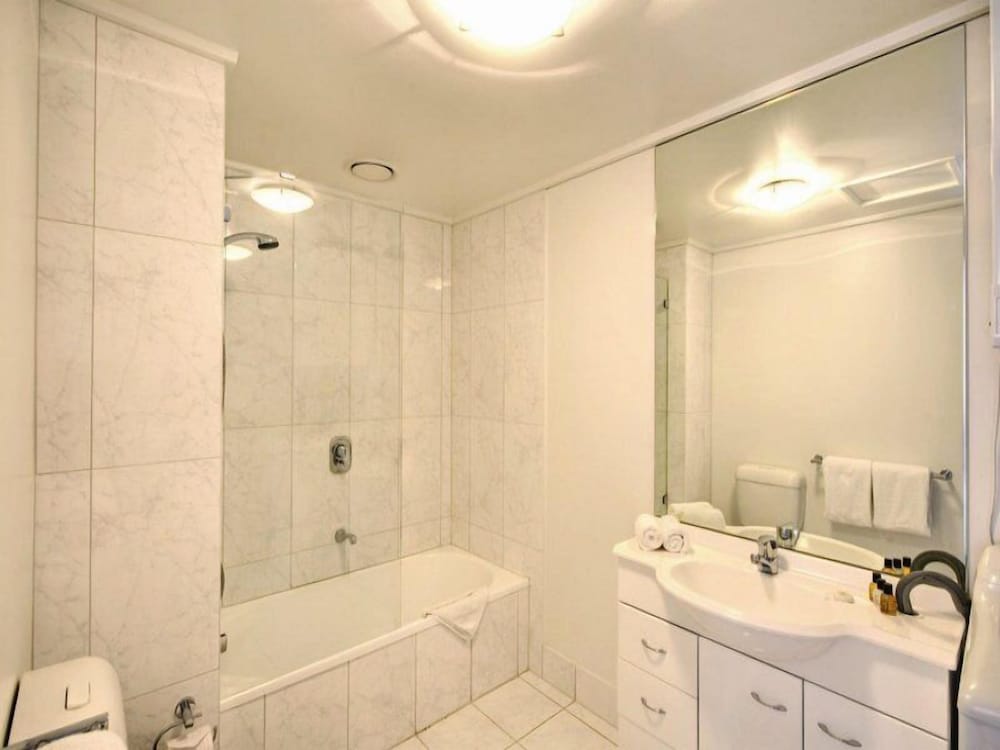 Melbourne Stays - City Point Suite
