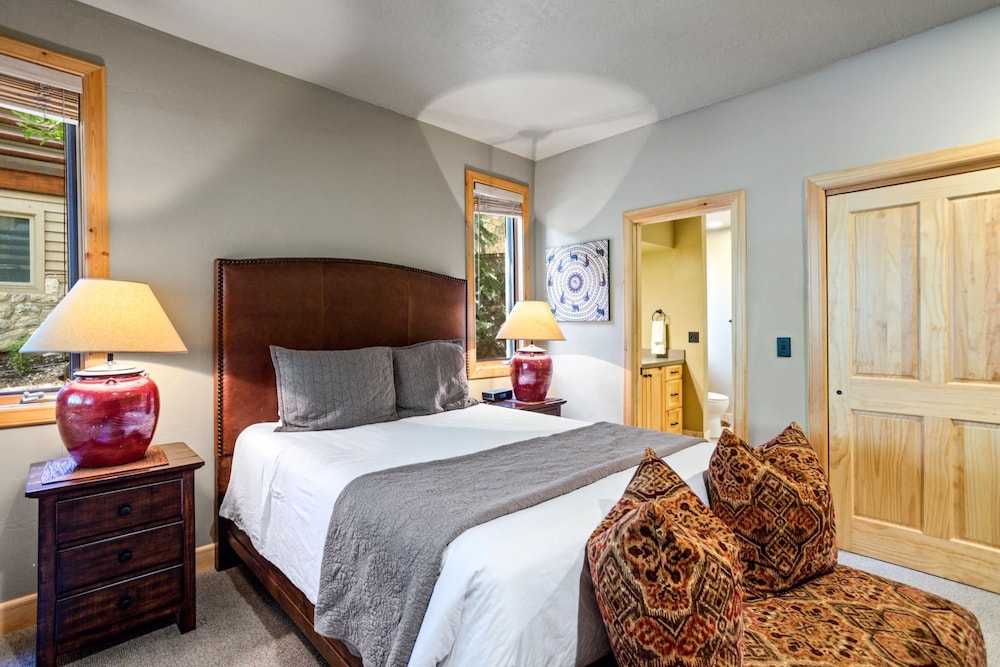 Trail's End Lodge at Deer Valley Resort - Four Bedroom Residence with Spa #12 4 Condo