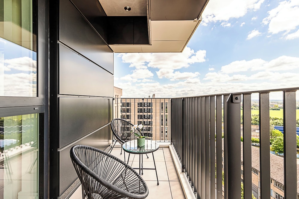 Luxurious West London Apartment