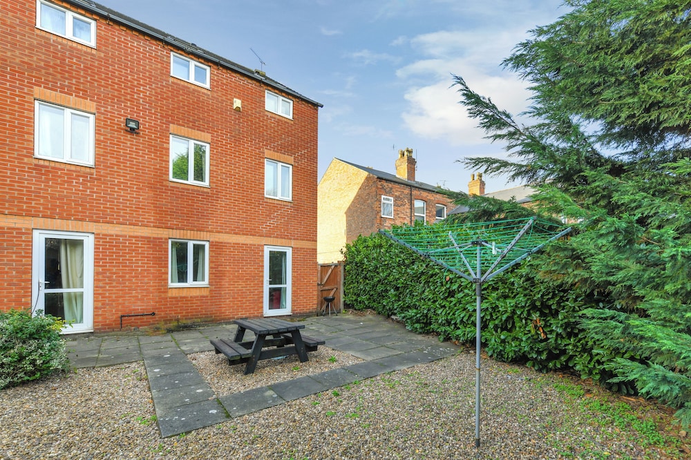Montpellier Road 127