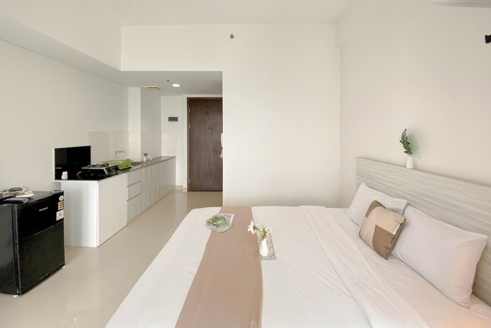 Comfort And Simply Look Studio Lrt City Bekasi Apartment