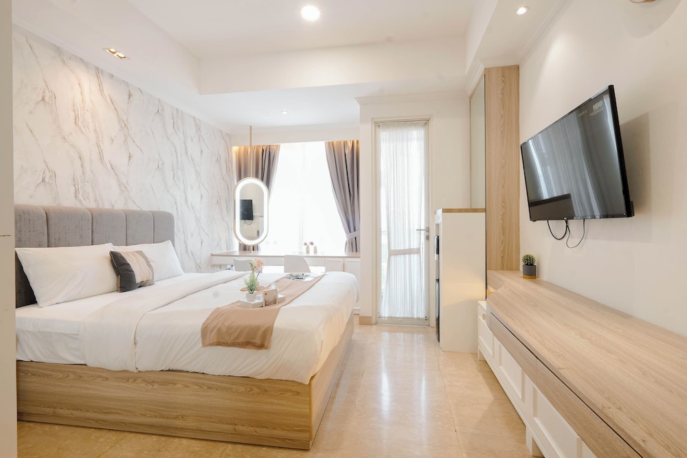 Best Location And Homey Studio At Menteng Park Apartment