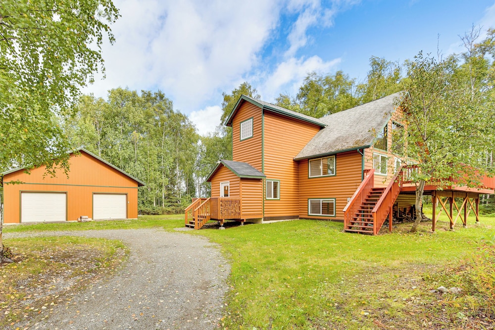 Spacious & Scenic Wasilla Getaway Near Adventures