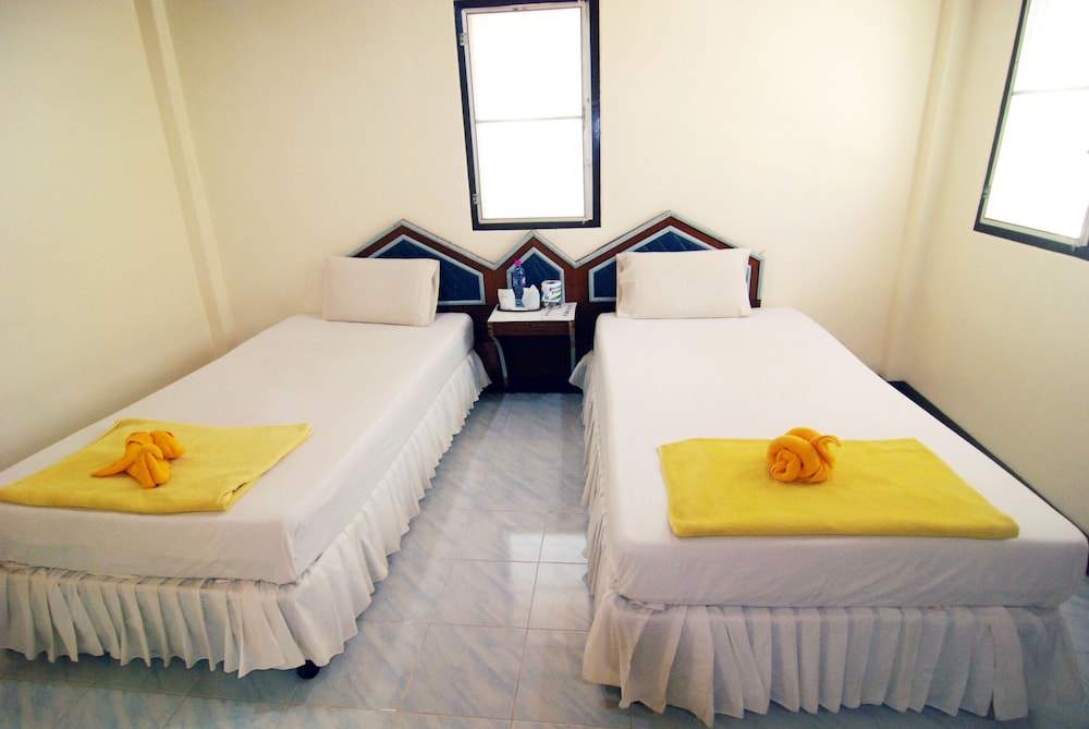Lanta Coral Beach Resort