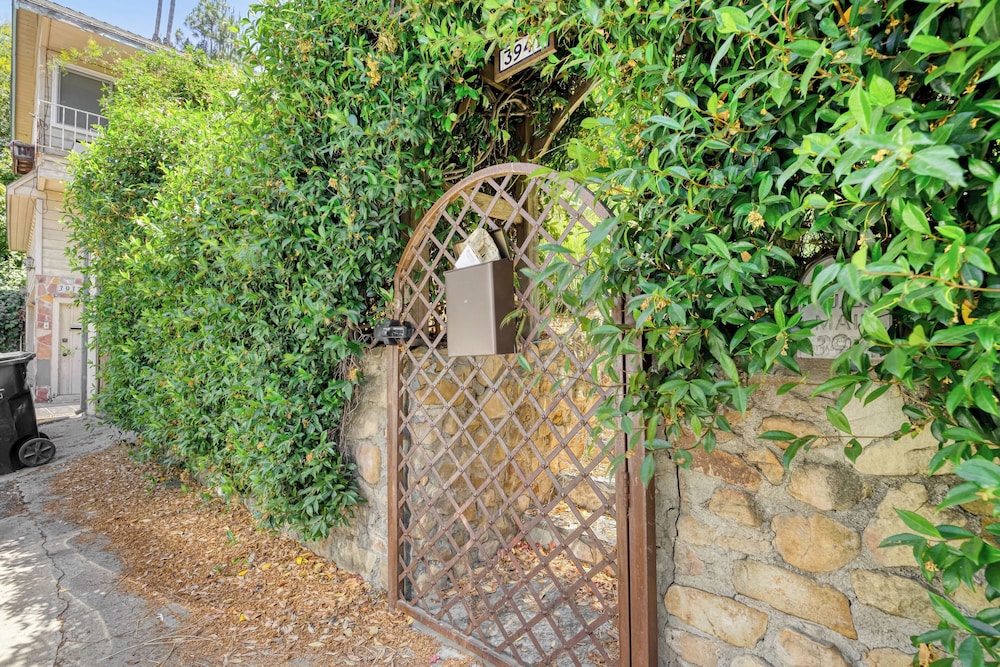 Fredonia by Avantstay Great Views of Studio City